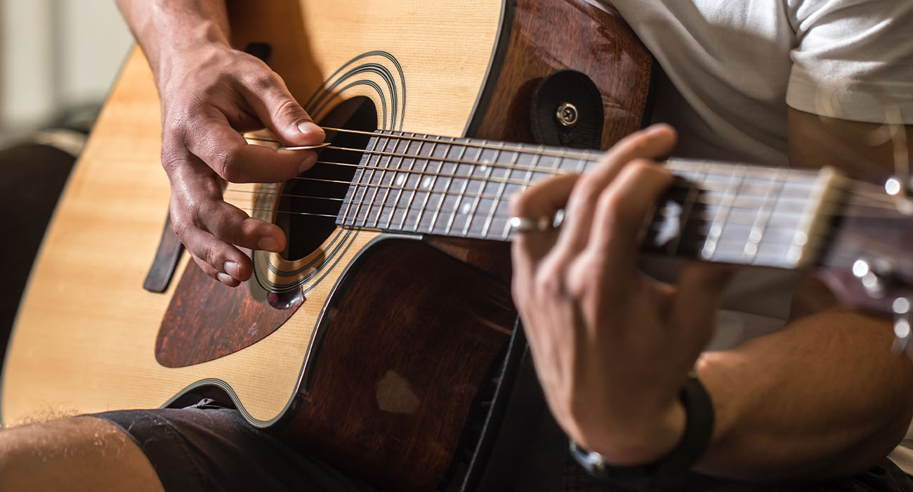 Practice in Public Makes Perfect: how playing for your fans makes you better