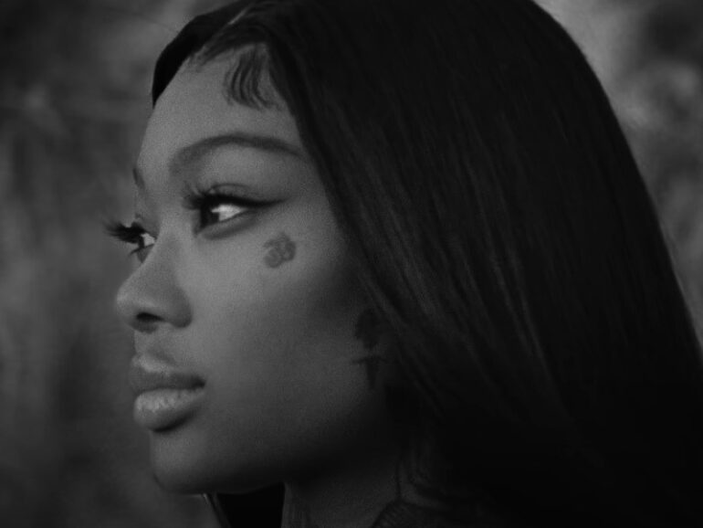 Summer Walker Slays 4 Times In All-Pink Everything Fit – SOHH.com