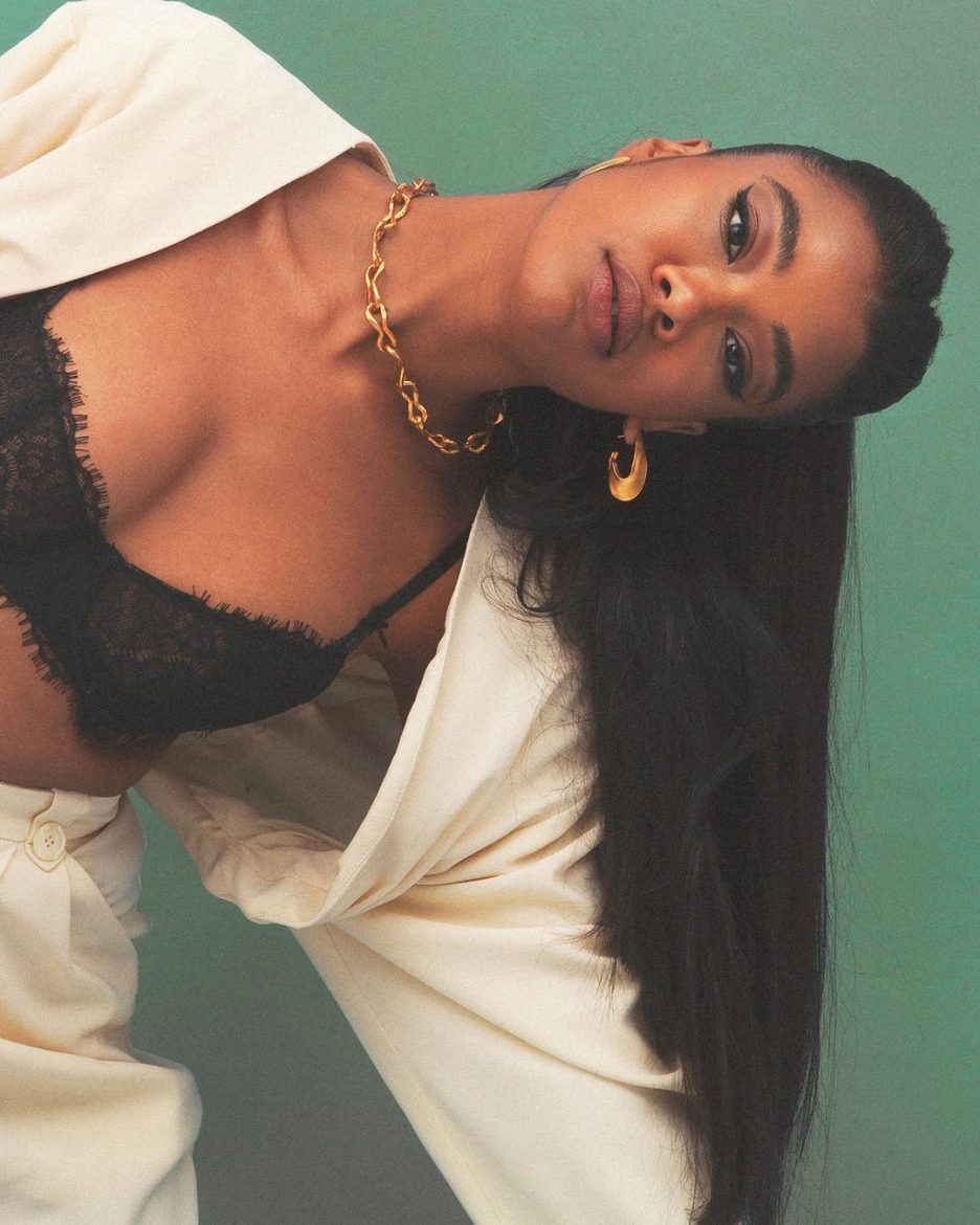 Amber Mark – “What It Is”