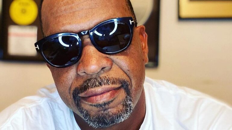 “Uncle Luke” Stadium Kickoff, Noname Opens “Radical Hood Library” – SOHH.com