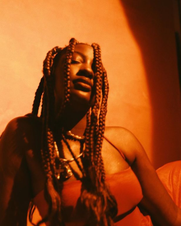 Tems – “Crazy Tings” (Video)