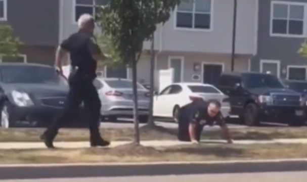 (REPOST) Time To Switch Careers: Buddy Embarrassed These Cops Chasing Him!