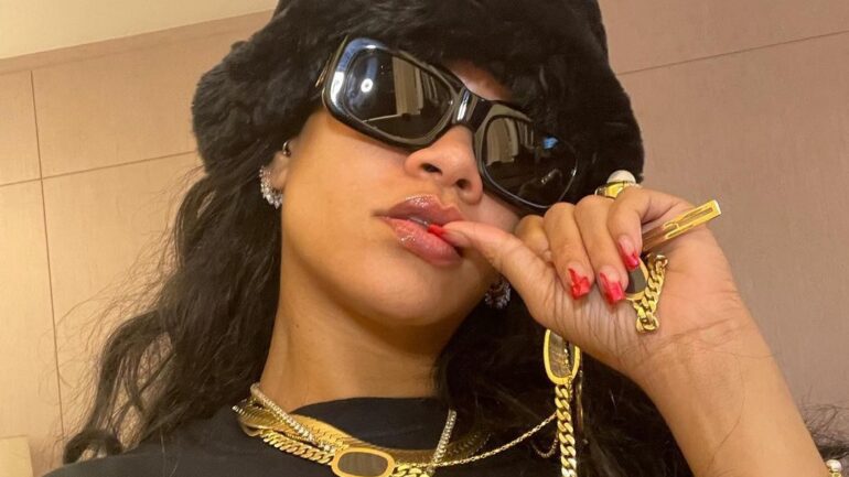 Rihanna Is Barbados’ National Hero – SOHH.com