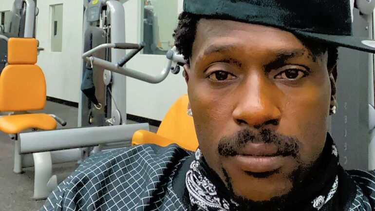 Antonio Brown Shows Receipts To Prove Coaches Pressured Him To Play On Injured Ankle – SOHH.com