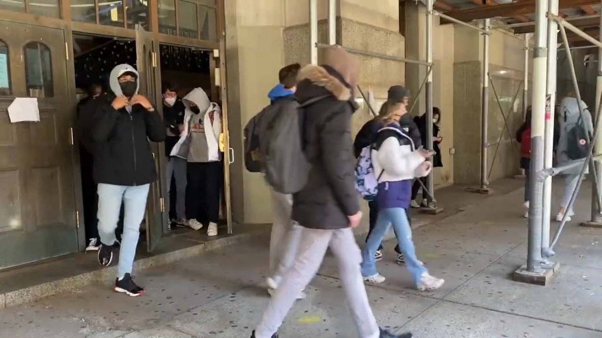 NYC High School Students Stage Walkout In Protest Of Unsafe Covid Conditions – SOHH.com NYC High School Students Stage Walkout In Protest Of Unsafe Covid Conditions – SOHH.com
