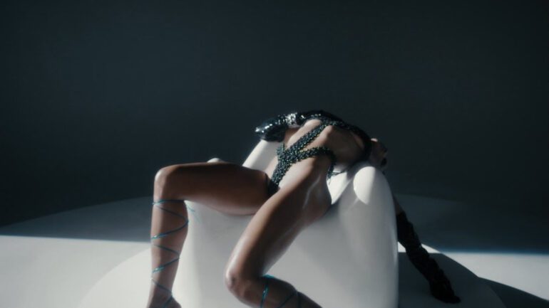 Tinashe Shares Double Video For “X” & “I Can See the Future”