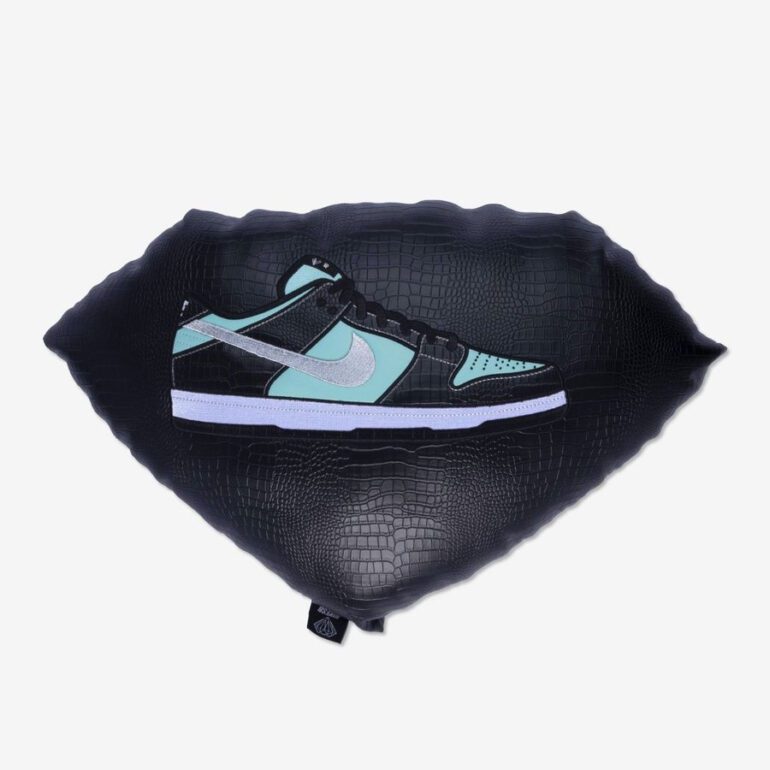 Wale Shares “Tiffany Nikes” Video