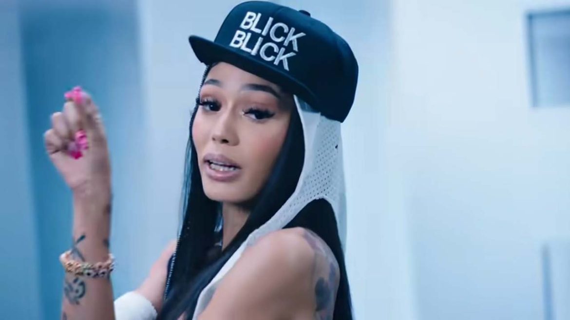 Coi Leray Kicks Fan Off Stage For Getting Too “Handsy” – SOHH.com Coi Leray Kicks Fan Off Stage For Getting Too “Handsy” – SOHH.com