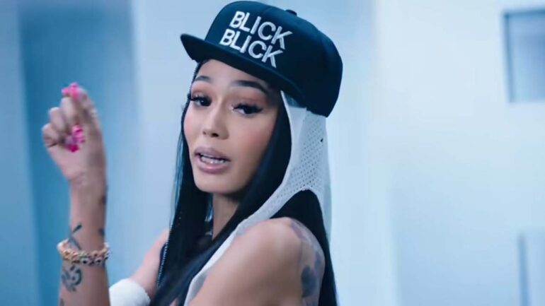 Coi Leray Kicks Fan Off Stage For Getting Too “Handsy” – SOHH.com