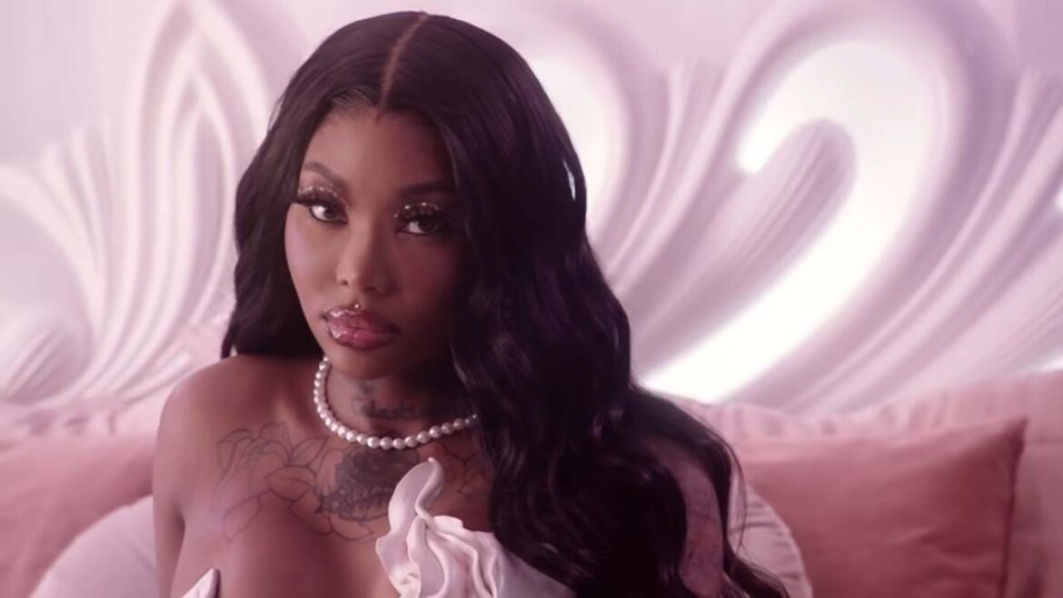 Summer Walker Breaks Silence On Overturning Roe v. Wade – SOHH.com