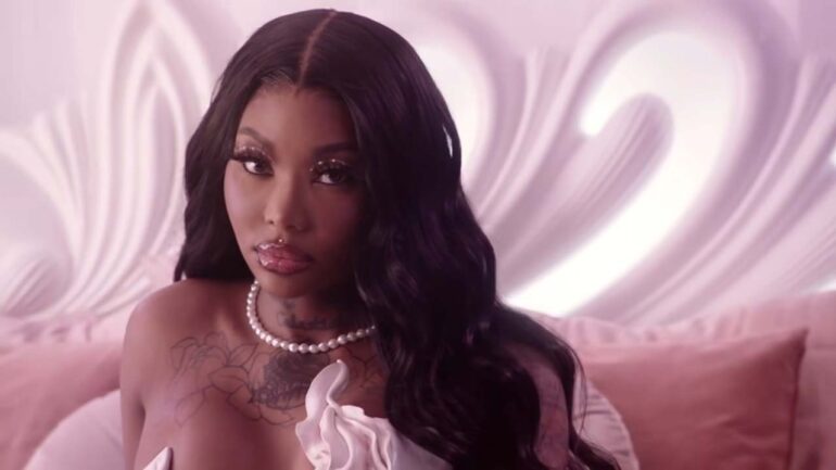 Summer Walker Breaks Silence On Overturning Roe v. Wade – SOHH.com