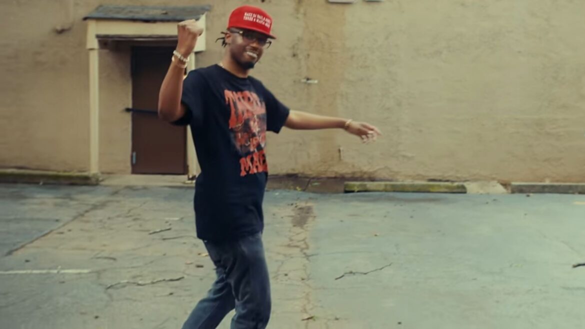 Music Producer Metro Boomin’s Mother Killed By Spouse in Domestic Murder-Suicide – SOHH.com Music Producer Metro Boomin’s Mother Killed By Spouse in Domestic Murder-Suicide – SOHH.com