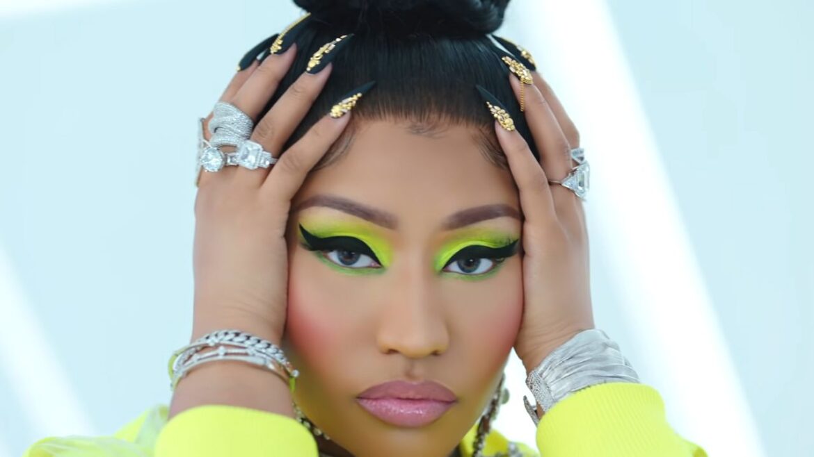 Nicki Minaj To Sue Mystery Person For Defamation + The Barbz Help Her Nicki Minaj To Sue Mystery Person For Defamation + The Barbz Help Her