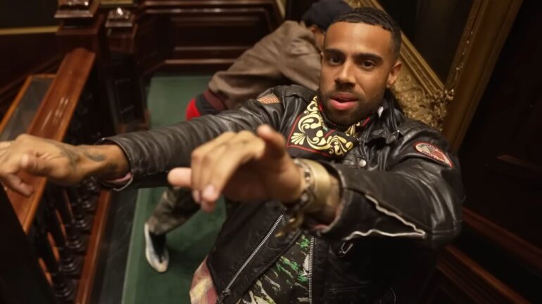 Vic Mensa Donates K Worth Of Gas + Free Cannabis In Chicago