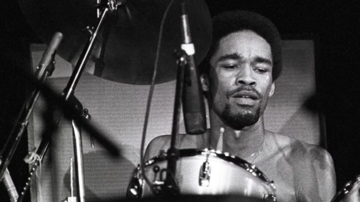 Lenny Kravitz, Questlove, + More Pay Tribute To Late Earth, Wind, & Fire Drummer Fred White