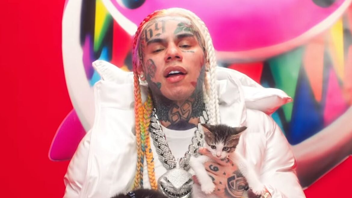 6ix9ine Jumped At Florida Gym; Twitter Reacts