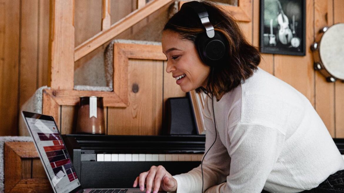 Learn How to Write Better Songs