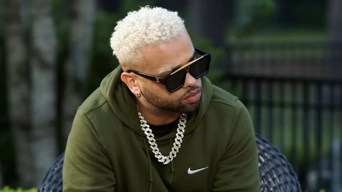 Raz B, Former B2K Member, Causes Alarm By Climbing Onto Hospital Roof After Breaking Window