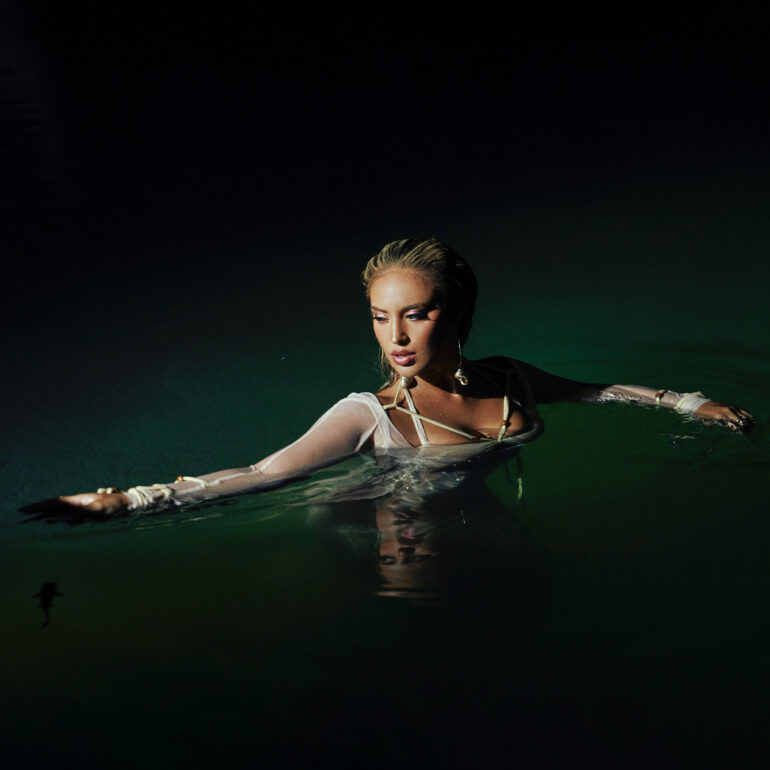 Alina Baraz Drops “Keep Me In Love” Single