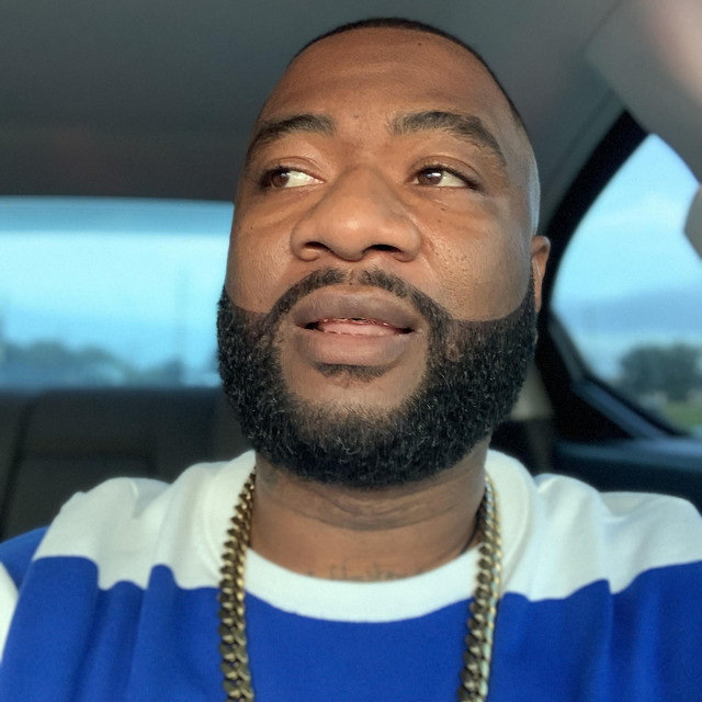 “Exploring the Power of Social Media and Timeless Music: A Deep Dive into the ‘papa_duck’ Episode of ”The DisnDat Show”