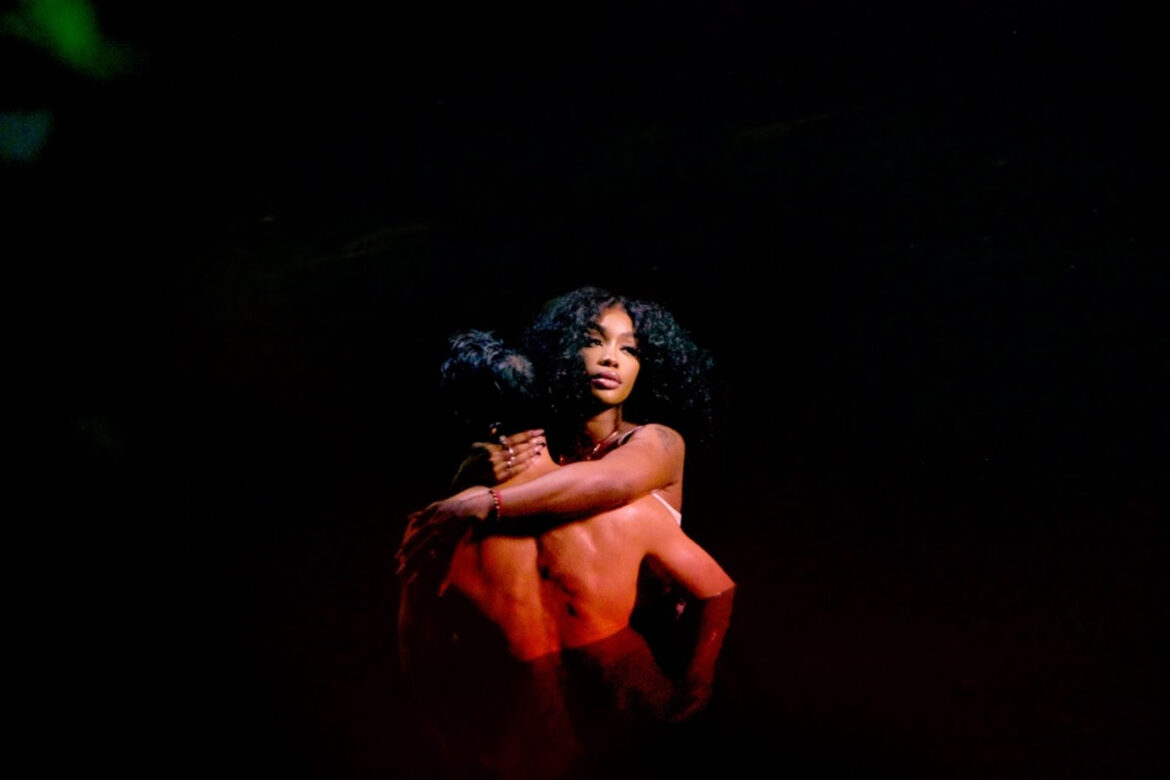 SZA Shares Steamy “Snooze” Video