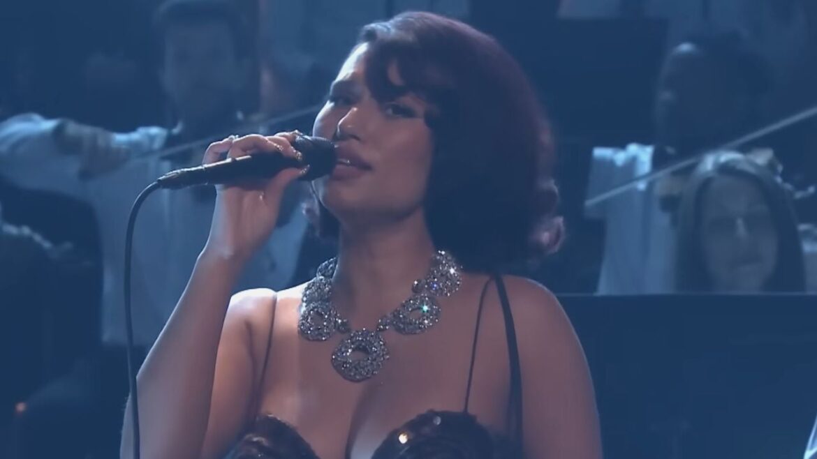 RAYE & Her Little Sister, Absolutely Shine On ‘My 21st Century Blues’ Tour