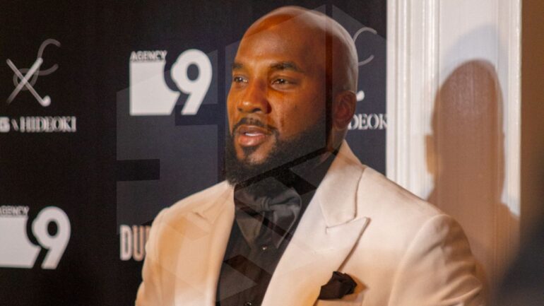 Jay-Z’s Shoes Sold For ,000 At Jeezy’s 3rd Annual Sno Ball Gala