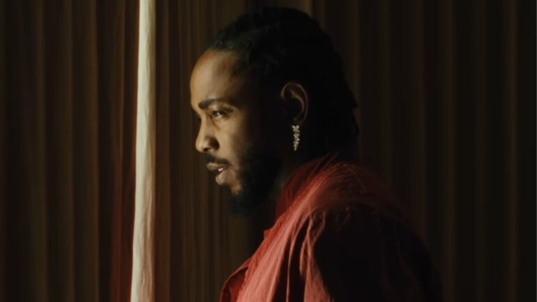 Kendrick Lamar Delights Superfan With Backstage Meet & Autograph