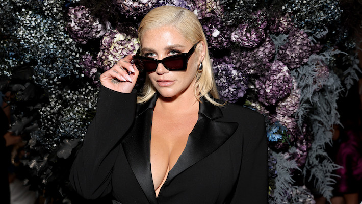 Kesha Used AI For ‘Delusional’ Single Cover Art, Fans React