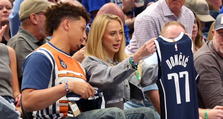 The Mavs Ruined Patrick Mahomes Night By Trading Luka Doncic