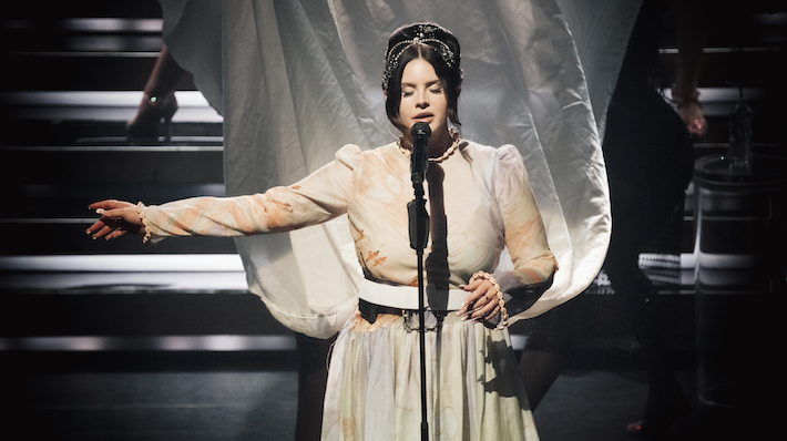 Lana Del Rey’s ‘Henry, Come On’ Laments A Past Relationship