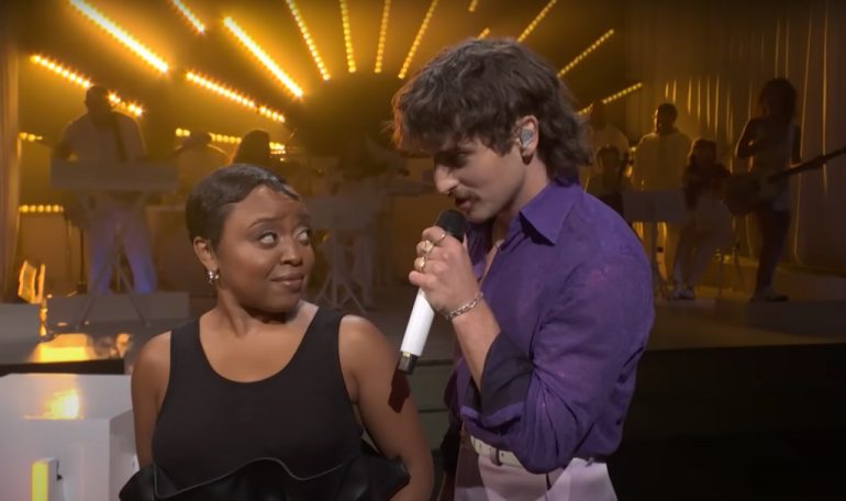 Benson Boone Serenades Quinta Brunson During His ‘SNL’ Set