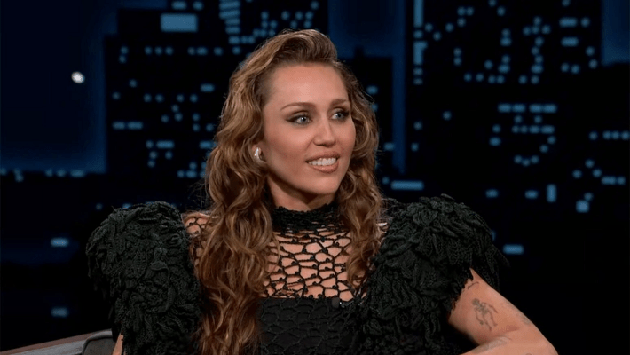 Miley Cyrus Blames Jimmy Kimmel For Her 2013 VMAs Twerking
