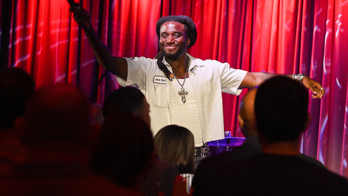 Shaboozey’s Viral 2025 AMAs Reaction Causes A Stir Online