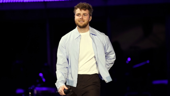 Alex Warren’s ‘Cheaper Than Therapy’ Tour: 15 New Dates