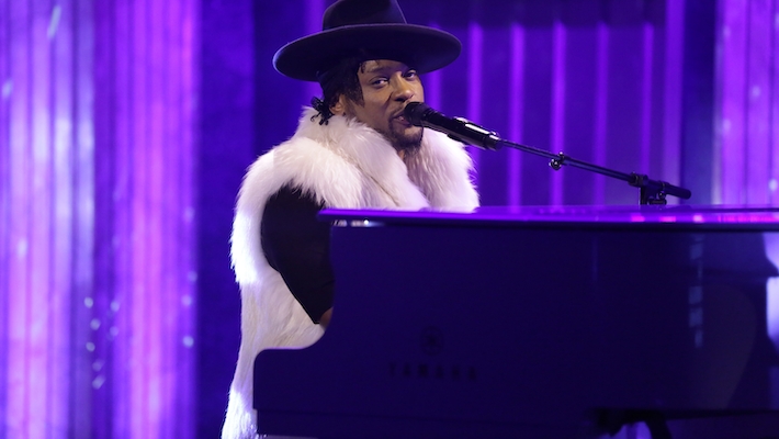 D’Angelo Drops Out Of 2025 Roots Picnic Headlining Set