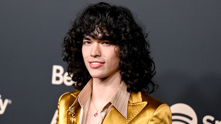 Conan Gray Kisses Role Model At Governors Ball 2025: Video