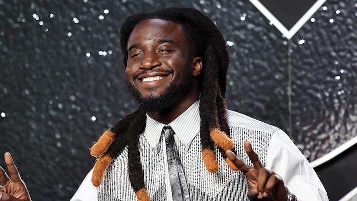 Shaboozey Reacts To Spotify’s Billions Plaque